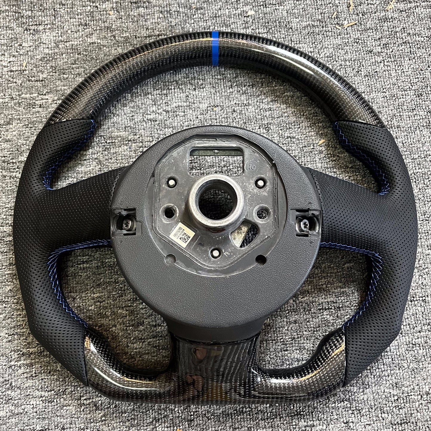 Refurbished Carbon Fiber Perforated leather Steering Wheel Manual Version for TT MK2/R8/S3 8P Black Trim Included