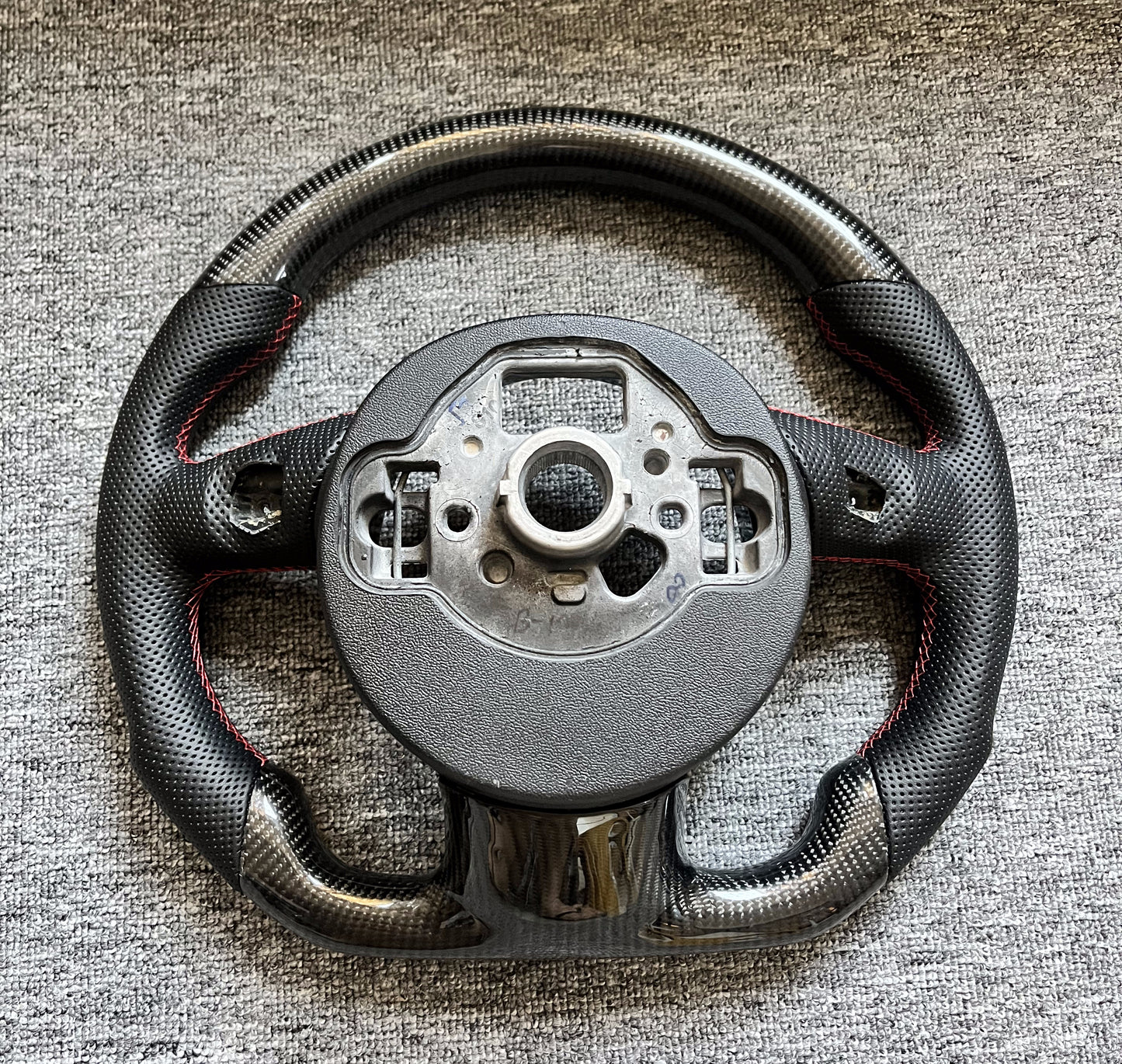 Custom Carbon Fiber Perforated leather Steering Wheel with flat bottom for A6 A7 S7 A8 S8 Trim Included