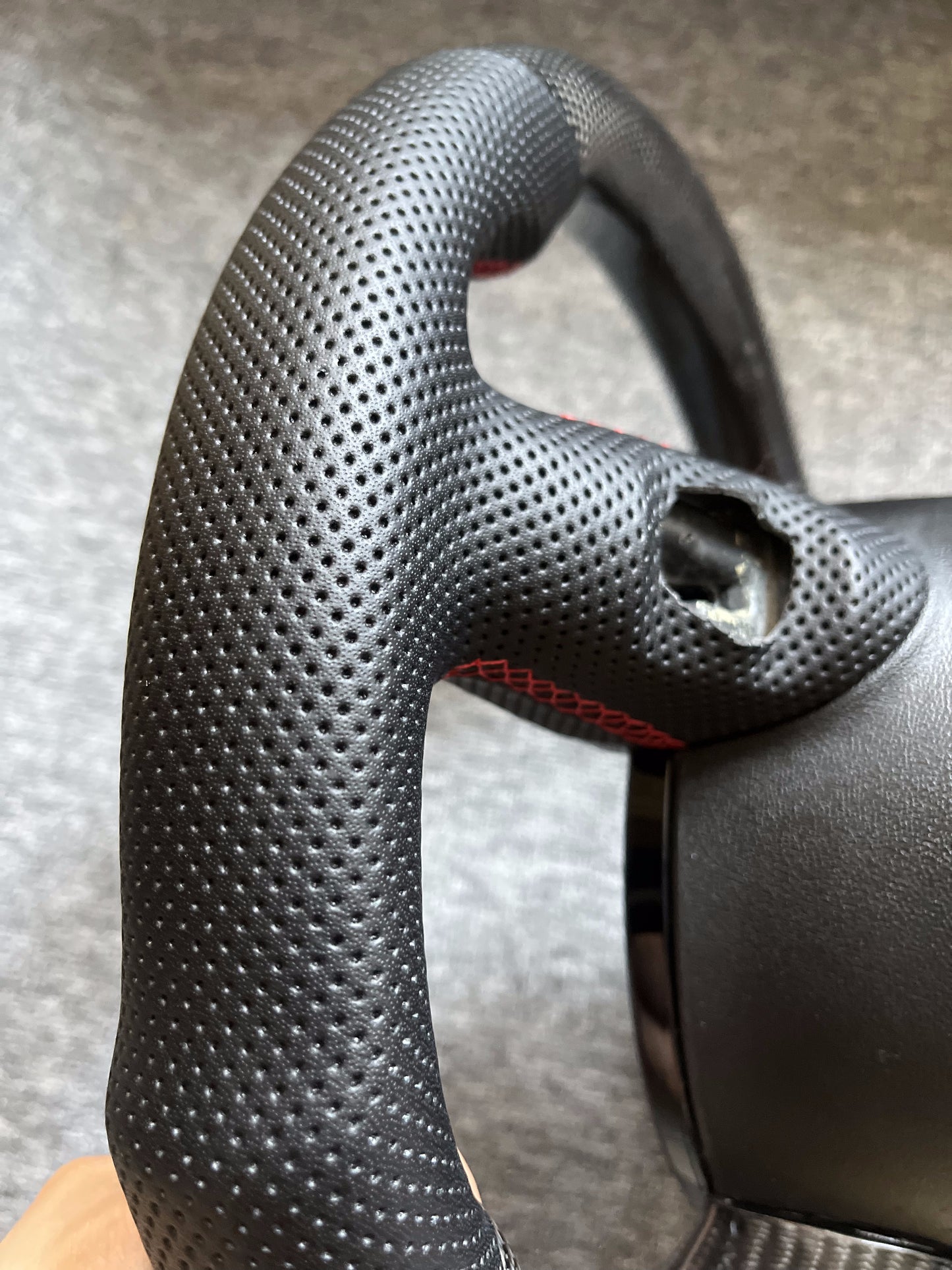 Custom Carbon Fiber Perforated leather Steering Wheel with flat bottom for A6 A7 S7 A8 S8 Trim Included